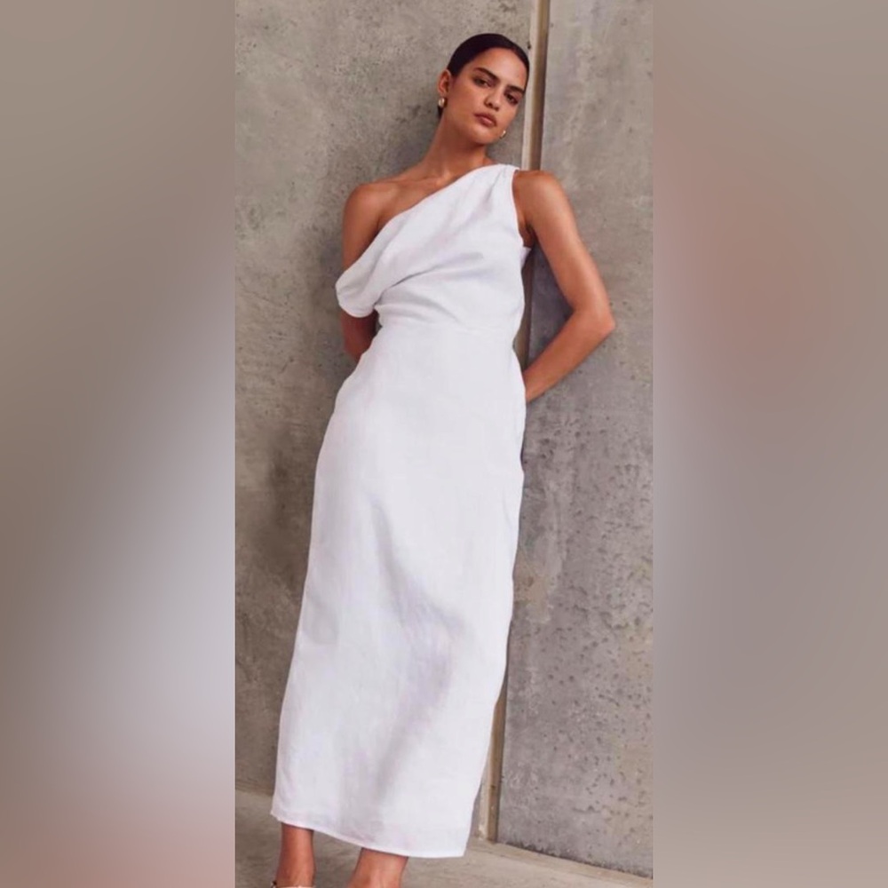 DISSH White Strapless Dress